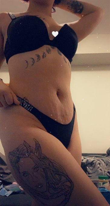 Message for nudes https://t.co/EXCsvfmaDe