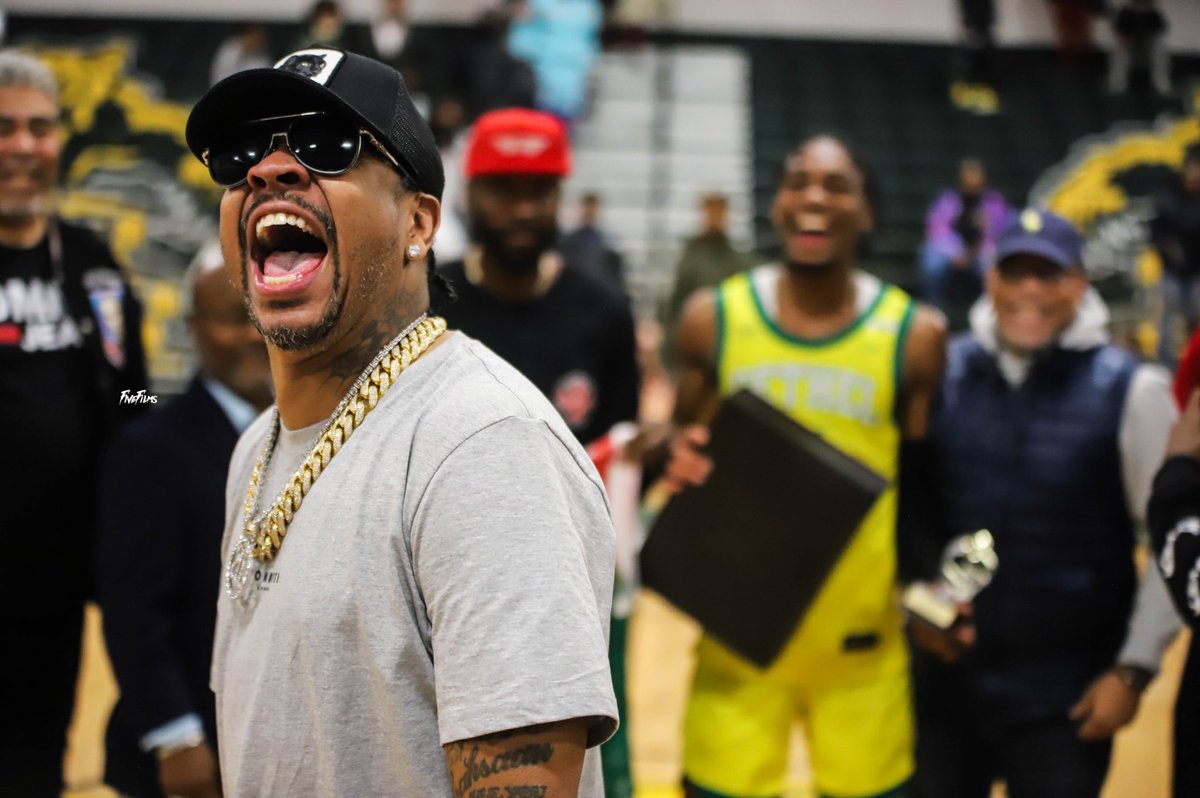FiveFilmsMedia's tweet photo. Welcome to Virginia.  @alleniverson https://t.co/zmNwOKwacJ