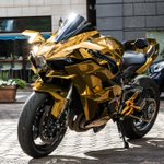 ガンダム 百式 仕様の金ピカバイクがめちゃくちゃかっこいい 別に興奮しないですよハァハァ 百式やからしょうがない Togetter ガンダム 百式 仕様の金ピカバイクがめちゃくちゃかっこいい 別に興奮しないですよハァハァ 百式やからしょうがない Togetter