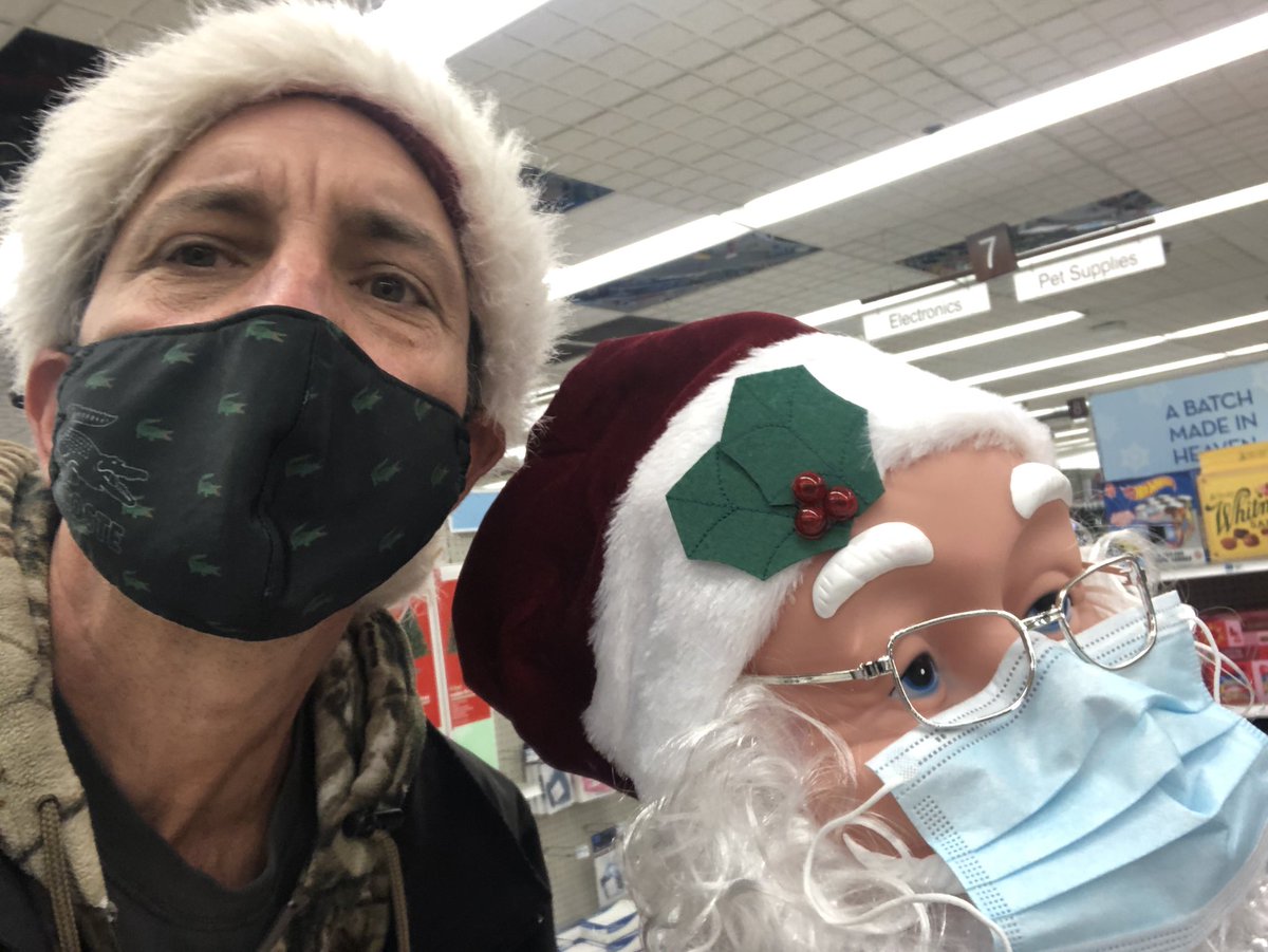 AaronSmithCNN's tweet image. Ho ho ho! Merry Christmas Eve everybody!