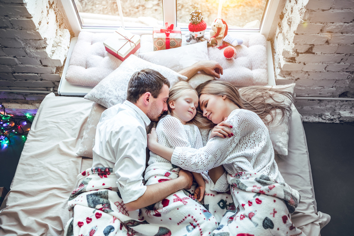 marshallsleeps's tweet photo. On Christmas Eve, we wish all those who celebrate, a restful night before the big day.
#ChristmasEve #SleepTight #SantaClausisComingtoTown #NightBeforeChristmas https://t.co/23WtFRkX7k