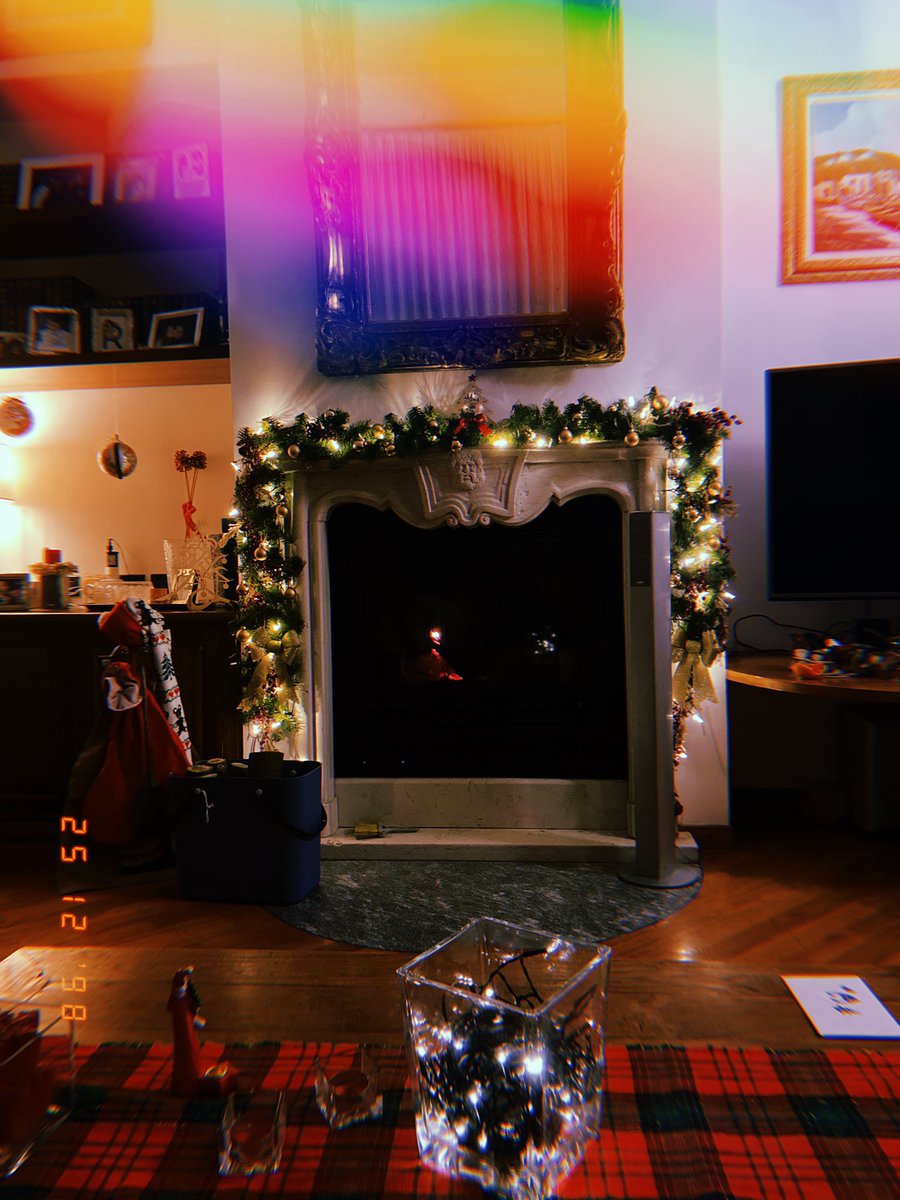 midnightsrainx's tweet photo. #santahasbeen donβt forget to believe in magic in the most magical night of the year!β€οΈππ
πΌ https://t.co/goCSwsiVF3
