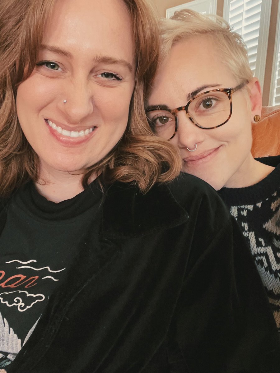 SunshineHayls's tweet photo. Merry Christmas Eve from the love of my life and I🎄♥️ https://t.co/CCrWLJYLKG