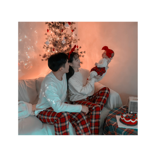 urfraise's tweet photo. ⠀⠀⠀
 ㅤㅤㅤㅤㅤ❛  Joyeux Noël : 🎄
ㅤㅤㅤㅤㅤ (𝒉).𝒐𝒎𝒆 — 00:00 
ㅤㅤ https://t.co/RDgoU9QZju