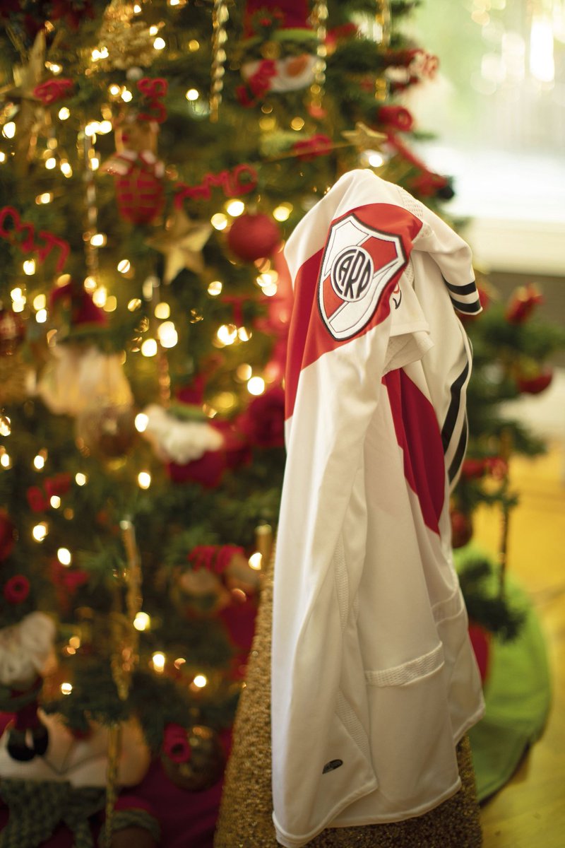 AgusDiaz1's tweet photo. FELIZ NAVIDAD Y AGUANTE RIVER. https://t.co/LIitWhKOfL