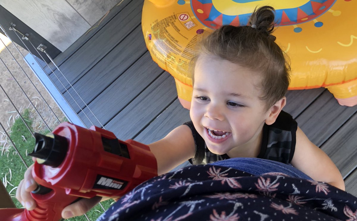 BenjaminJNorris's tweet photo. There is a special place in hell for all the parents who bought their kids noisy toys that require batteries or Christmas Day. LOL #UncleProblems #MyFirstDrillSet ππ€―π΅βπ« https://t.co/cnGGKlivfM