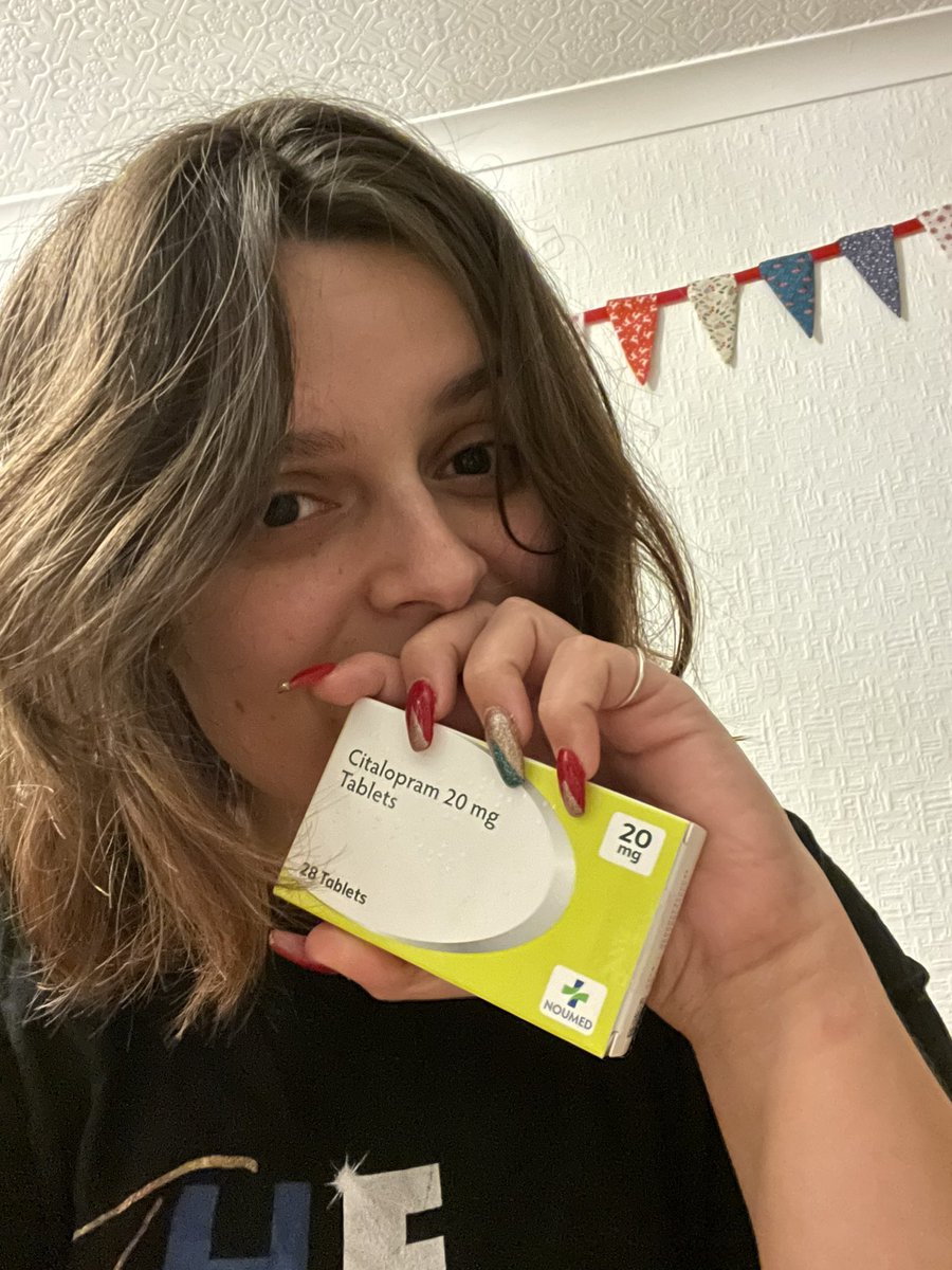 I see Citalopram is trending; it’s nice to know we’re all ending the year with the same sense of hopelessness and dread🎄
Merry Christmas lads - my present to you all is the reminder that there’s never any shame in asking for help from people or medication