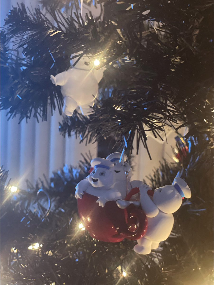 Ecto313's tweet photo. Happy holidays from the 313 GB’s! @ghostbusters #GhostbustersAfterlife #313ghostbusters #holidays #minipufts https://t.co/IKExtXQ8rn