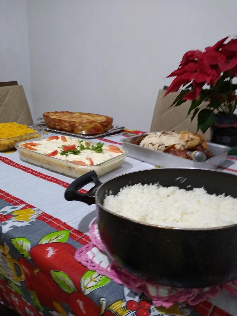 quickmullo's tweet photo. #partiunatal #ceia tirando a barriga da miseria no Natal 😘 https://t.co/qrBy5txidI