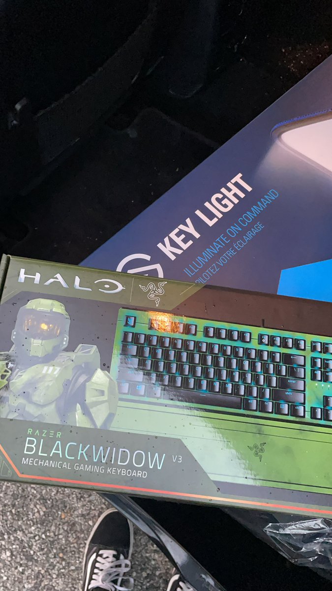 LGNDS Kri77ical tweet media