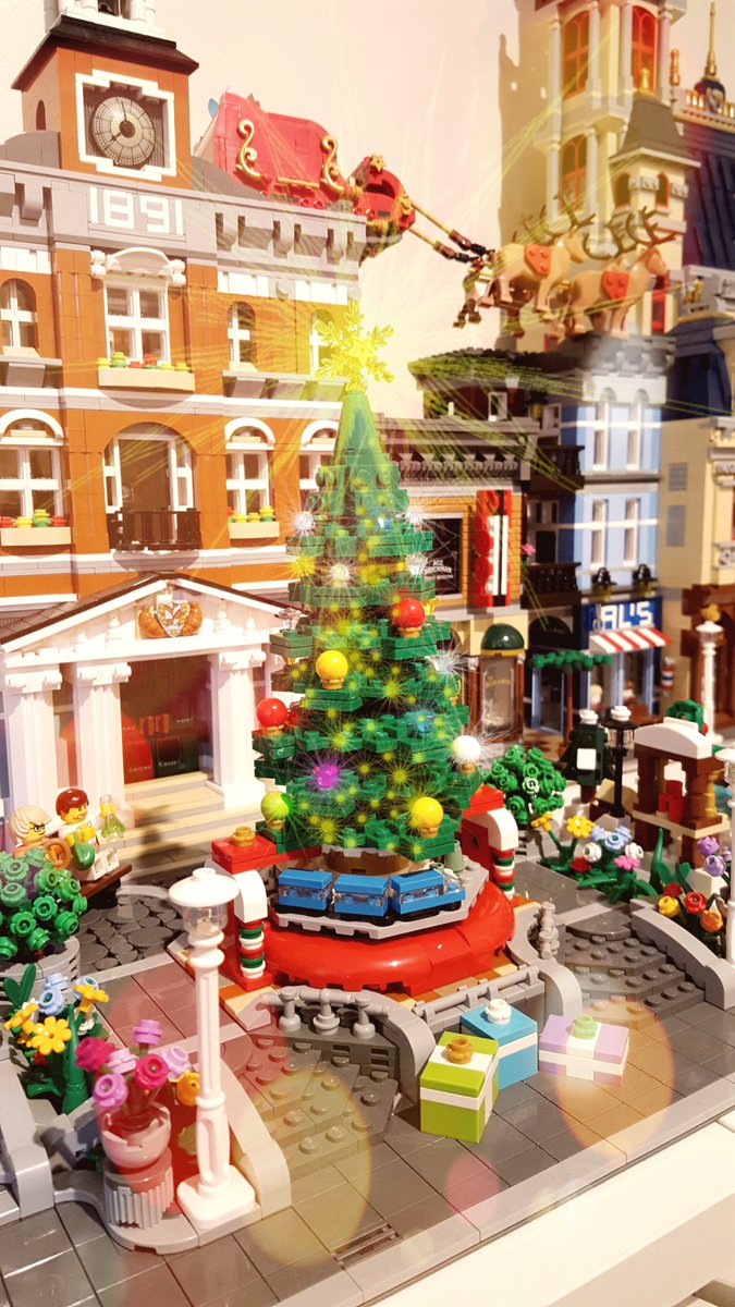 BlackMantled's tweet photo. Merry Xmas! #LEGO #Xmas #legomoc https://t.co/aqbU5vh6OB