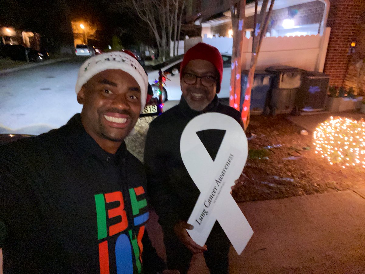chrisdraft's tweet photo. @TheWRP4LC ribbon deliveries on Christmas Eve! #madewithlove #givenwithlove #notalone #changingthefaceoflungcancer #lcsm https://t.co/d6BL4dA4vh