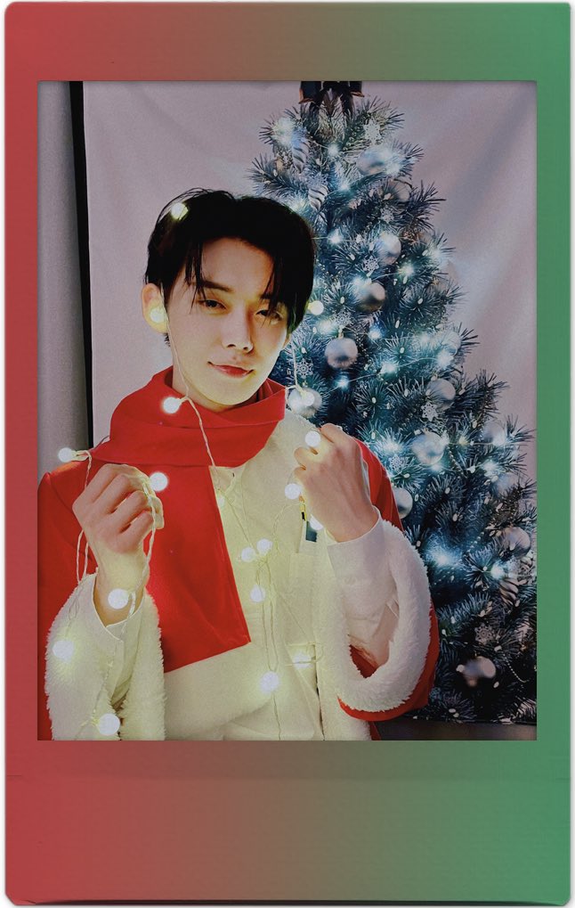 txt_sarangdan2's tweet photo. Happy Holidays with YEONJUN https://t.co/IFzvbCL02b