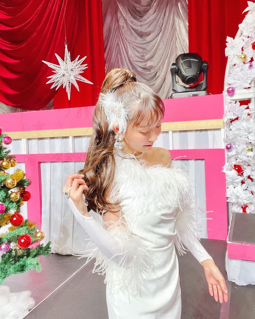 FHajL00aAAA_Ijo?format=jpg&name=large