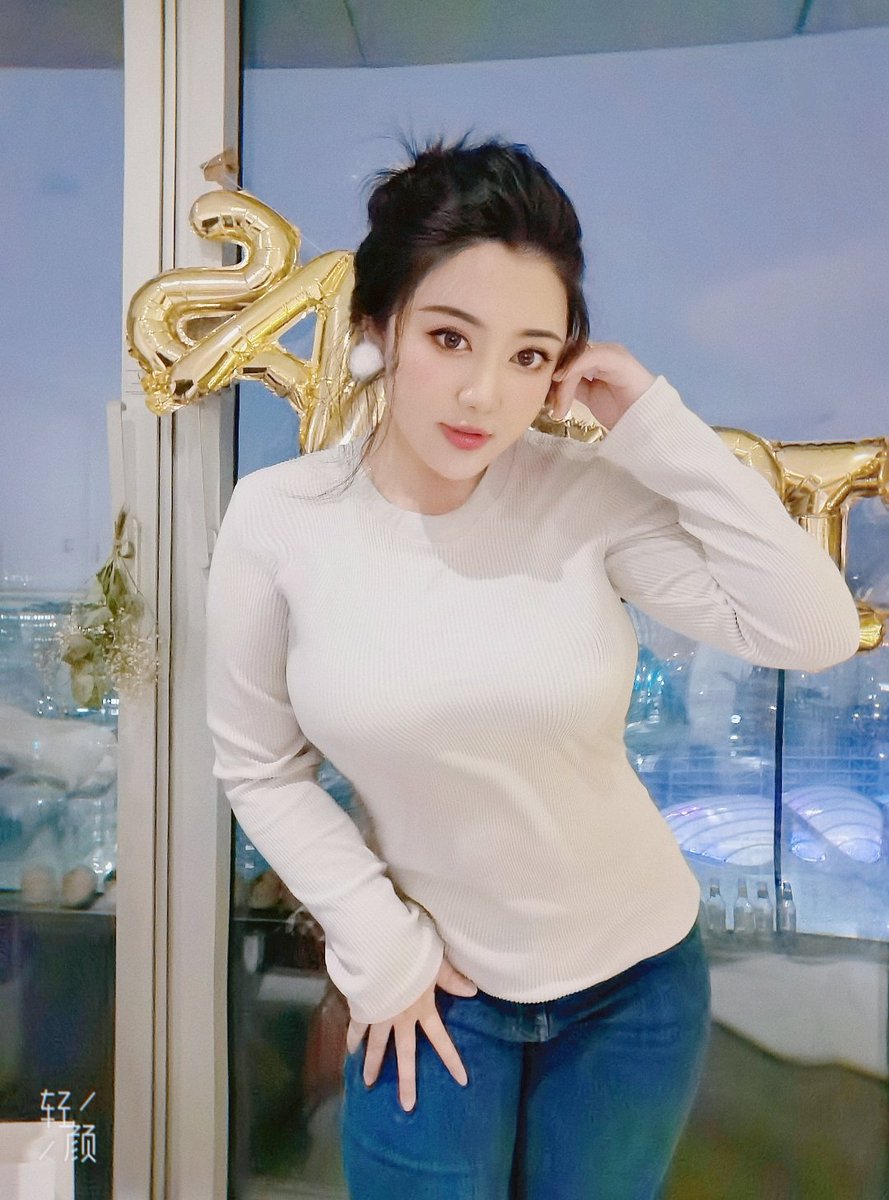 Merry Christmas😘 https://t.co/rA2Tc1JHbz