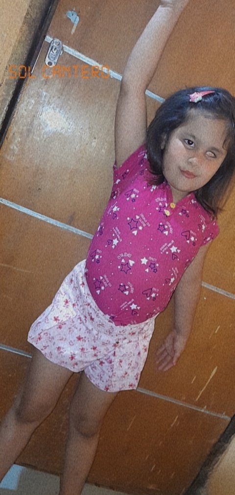 SolAracelyCant1's tweet photo. Mi niña más bonita 💕 💛
Un feliz navidad,❤🙏🙌 gracias a Dios hoy pasamos de la mejor manera 🙏❤, feliz es muy poco❤🥰
#loock de los tíos que le visitaron a thais🥰😘 😄 🙋♀️ https://t.co/441QDZ83p4