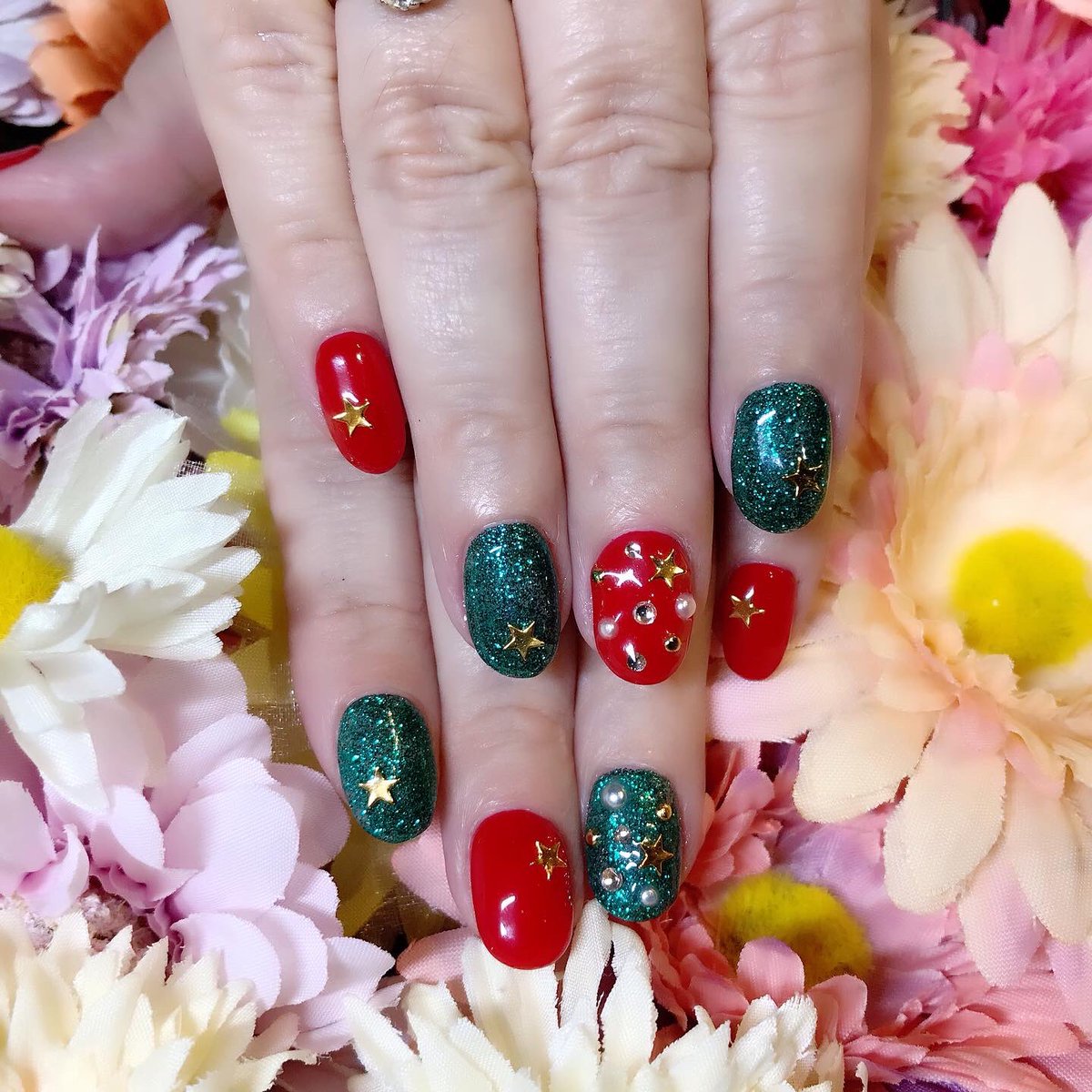 Queens_Quartz9's tweet photo. ✨🎄🔮Christmas Spirit🌟ネイル🔮🎅✨

🎉Happy Merry Christmas!🎉
クリスマスの精神とともに🍰✨
楽しい1日を過ごしてくださいね☃️🎁

#christmasspirit
#クリスマスの精神
#クリスマス
#クリスマスネイル
#星ネイル
#レッドネイル
#グリーンネイル
#大人ネイル
#大人ネイルデザイン 
#QueensQuartz https://t.co/ZBOEoi3cH6