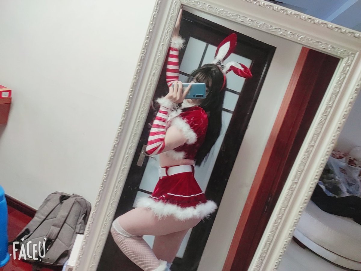 BenQing2's tweet photo. 我把麋鹿挂圣诞树🌲上，你能把我挂心上嘛~  圣诞快乐
#男の娘 #可爱的男孩子 #伪娘系列 https://t.co/4Ij3vmNHXE