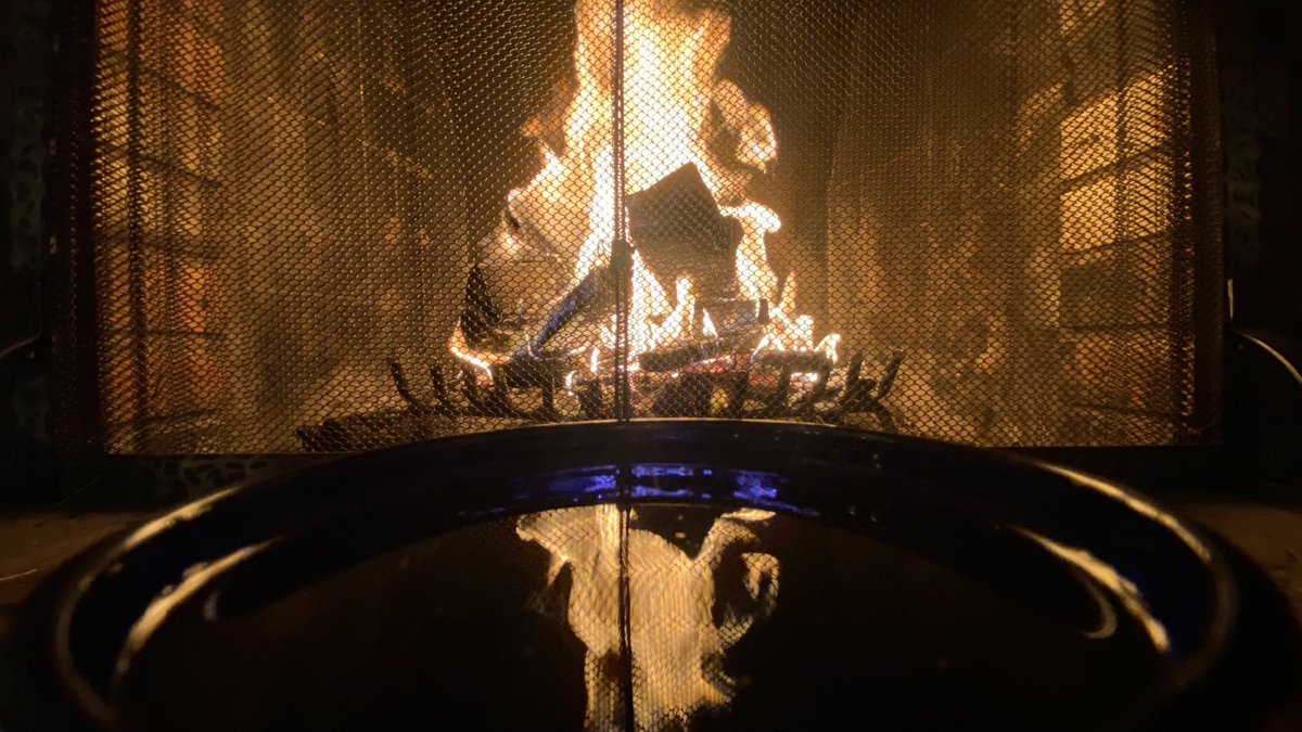 NeilEnock's tweet image. Christmas Eve #MugShotz!  😊🎄🥂🎼❄️