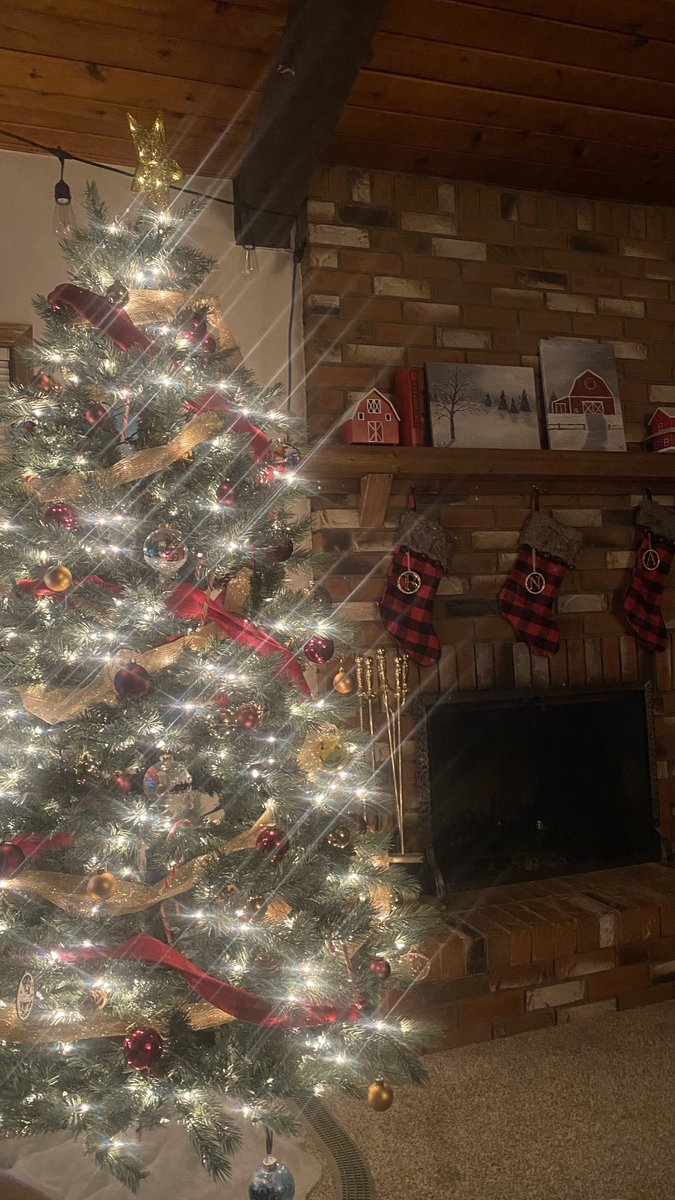 NeilEnock's tweet image. Christmas Eve #MugShotz!  😊🎄🥂🎼❄️