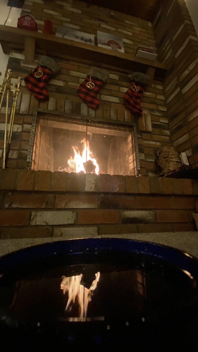 NeilEnock's tweet image. Christmas Eve #MugShotz!  😊🎄🥂🎼❄️