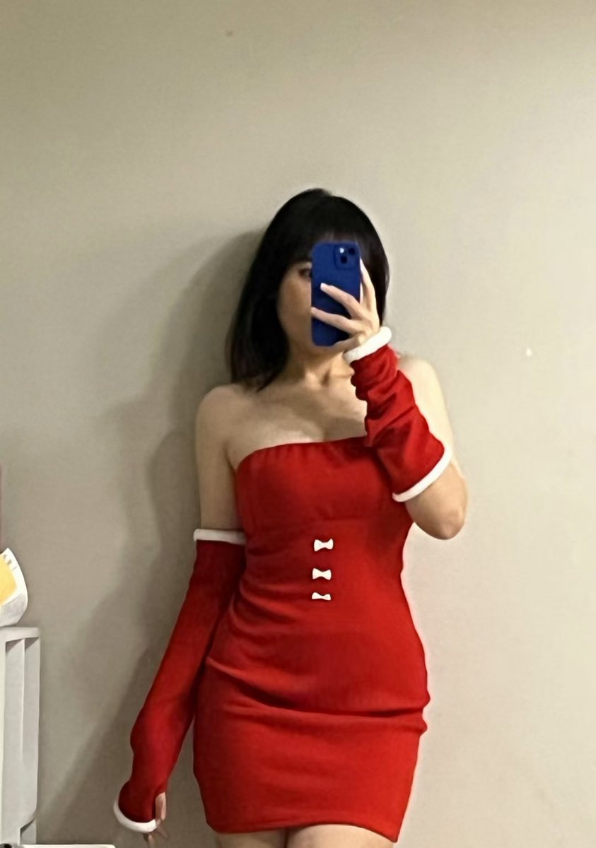 OuMuSu2's tweet photo. 圣诞节快乐🎁🎄 https://t.co/HD0b5Wfjot