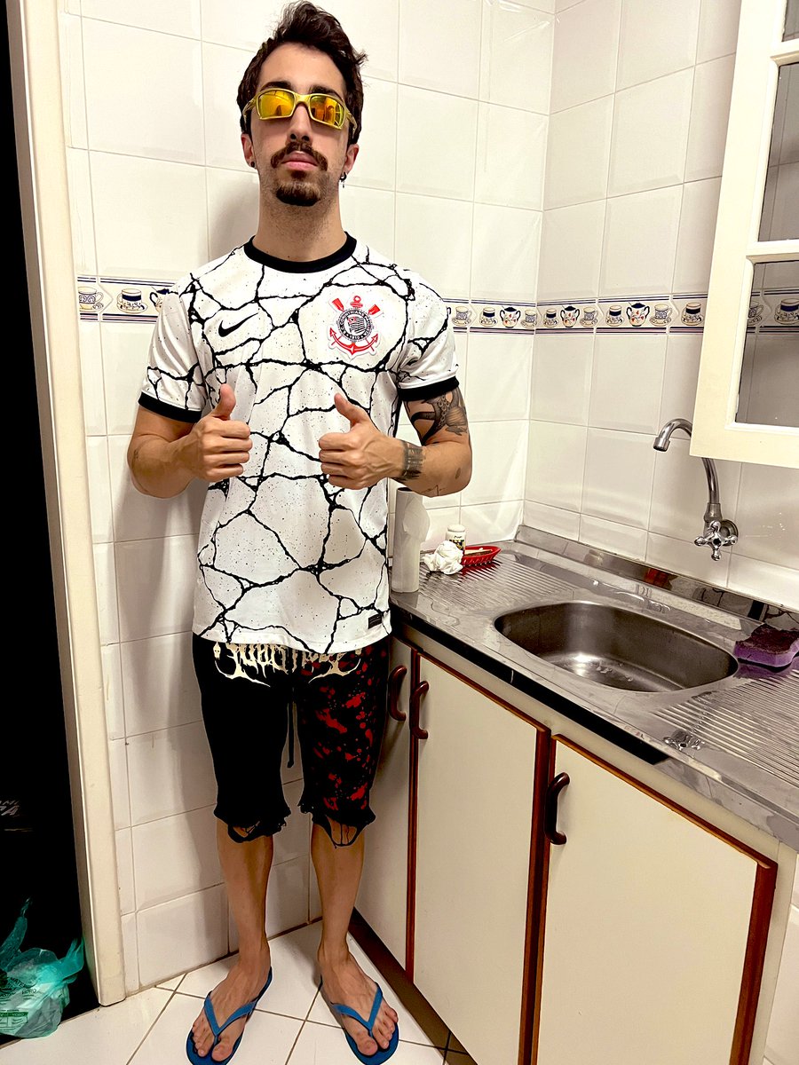 lucasinutilismo's tweet image. 