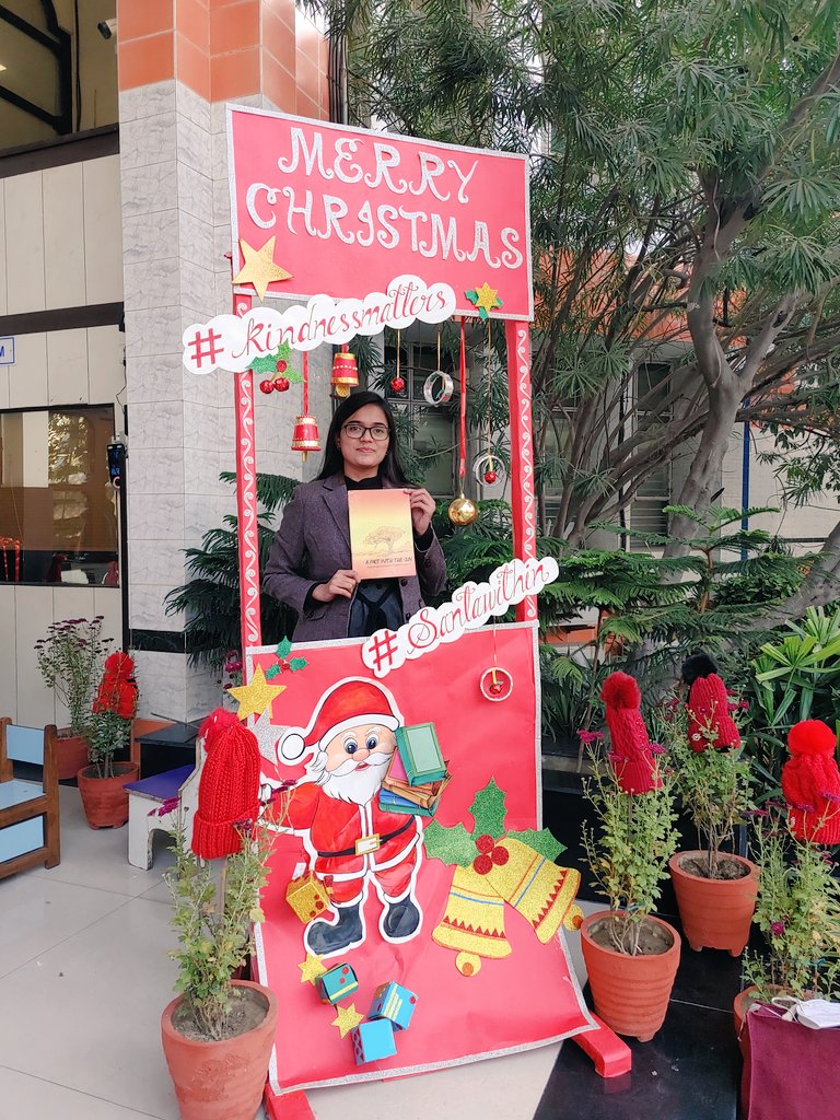 GarimaGiri07's tweet photo. Felt grateful to be a part of this drive. 
@vividh87 @KavitaMehrotra7 @BBPSMV  #santawithin #KindnessMatters #MerryChristmas #donationdrive #SDGs #globalschool https://t.co/HS23b0eXyN
