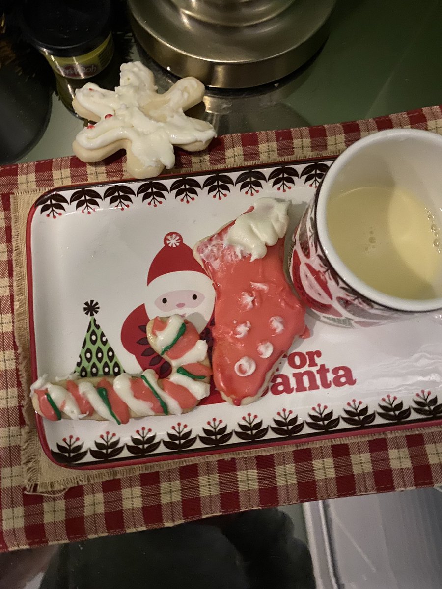 aliciakirk05's tweet image. Kids put out the milk and cookies. Then something happened…. 😬🤣 #badboi #gettingcoal