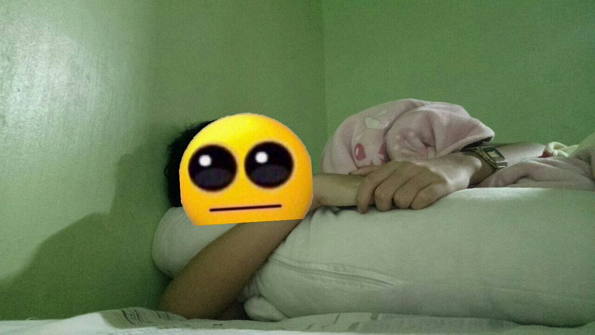 reysheeel_'s tweet photo. @rhyzven merry xmas mims tulog well po https://t.co/Av8zS3gXYo