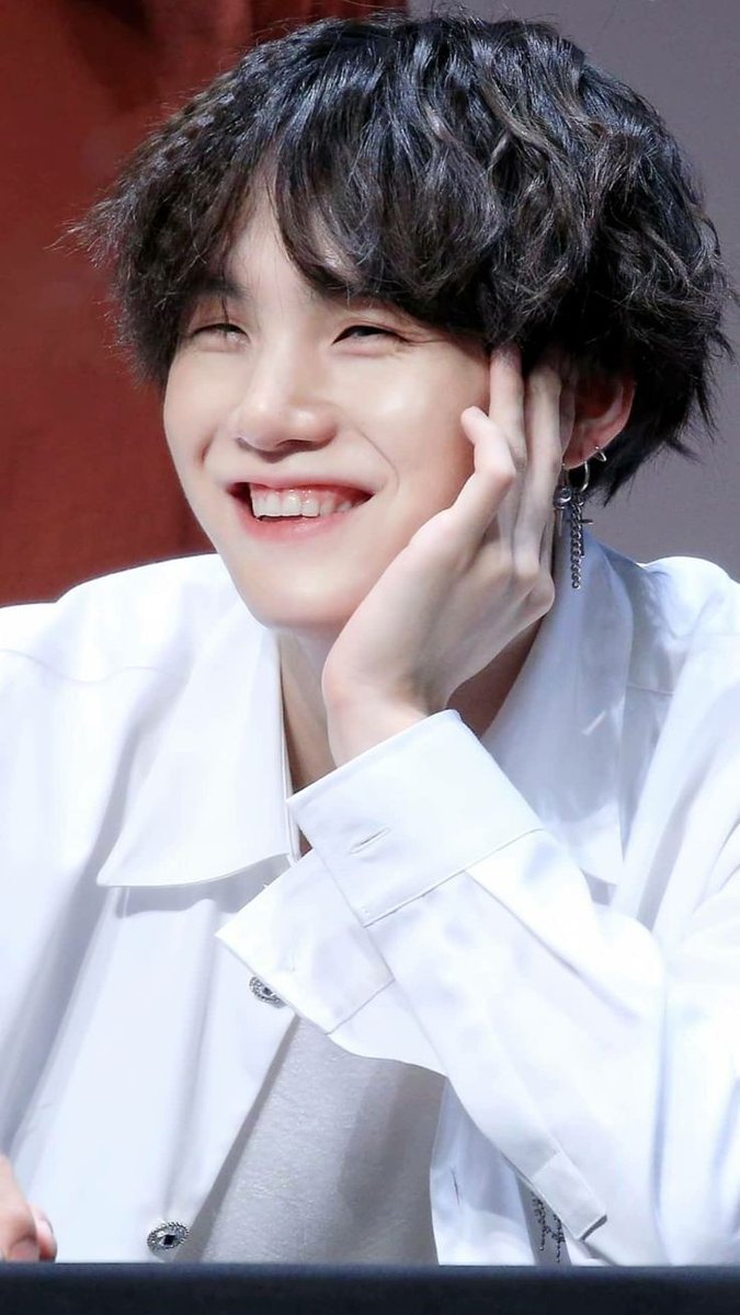 bwipie's tweet photo. 윤기야! 푹쉬면서 건강을 돌보기 바라!

빠른 쾌유를 빌어! 우리 윤기💜
#BTSSUGA #방탄소년단슈가 https://t.co/8CuCa0O0PN