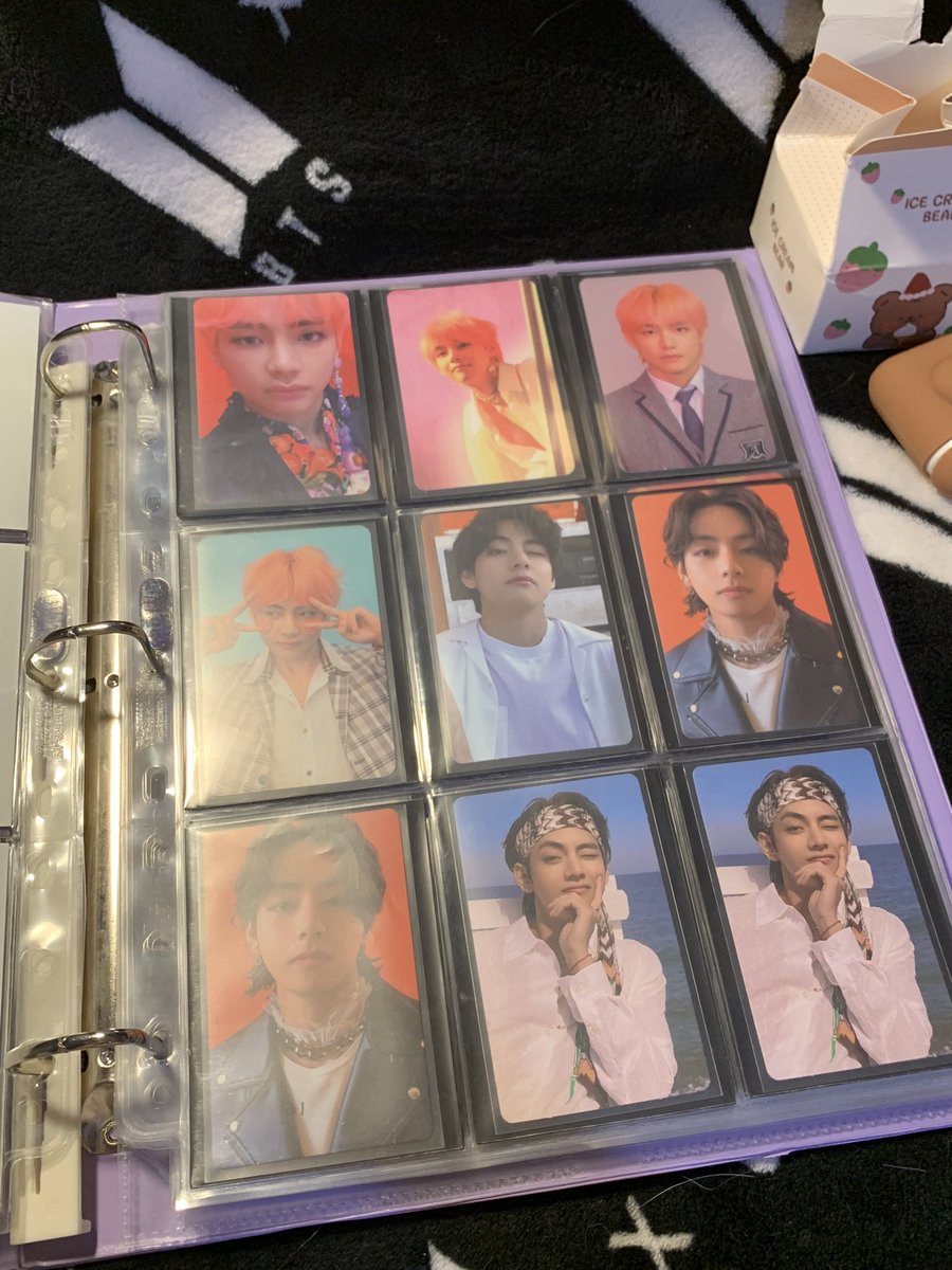 mlkytaekoo's tweet photo. gess ada yg nyari ga? mau sell ini urgent😭😭 https://t.co/zFwD8FSEbq