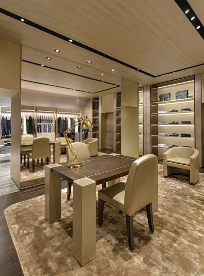 cppluxury's tweet photo. Giorgio Armani newly renovated store in Turin
https://t.co/Bmq2OSWEhm
#GiorgioArmani #ArmaniGroup #store #reopening #Turin #Torino #renovation #redesign #luxury #luxuryfashion @armani https://t.co/KLpelOXW6p
