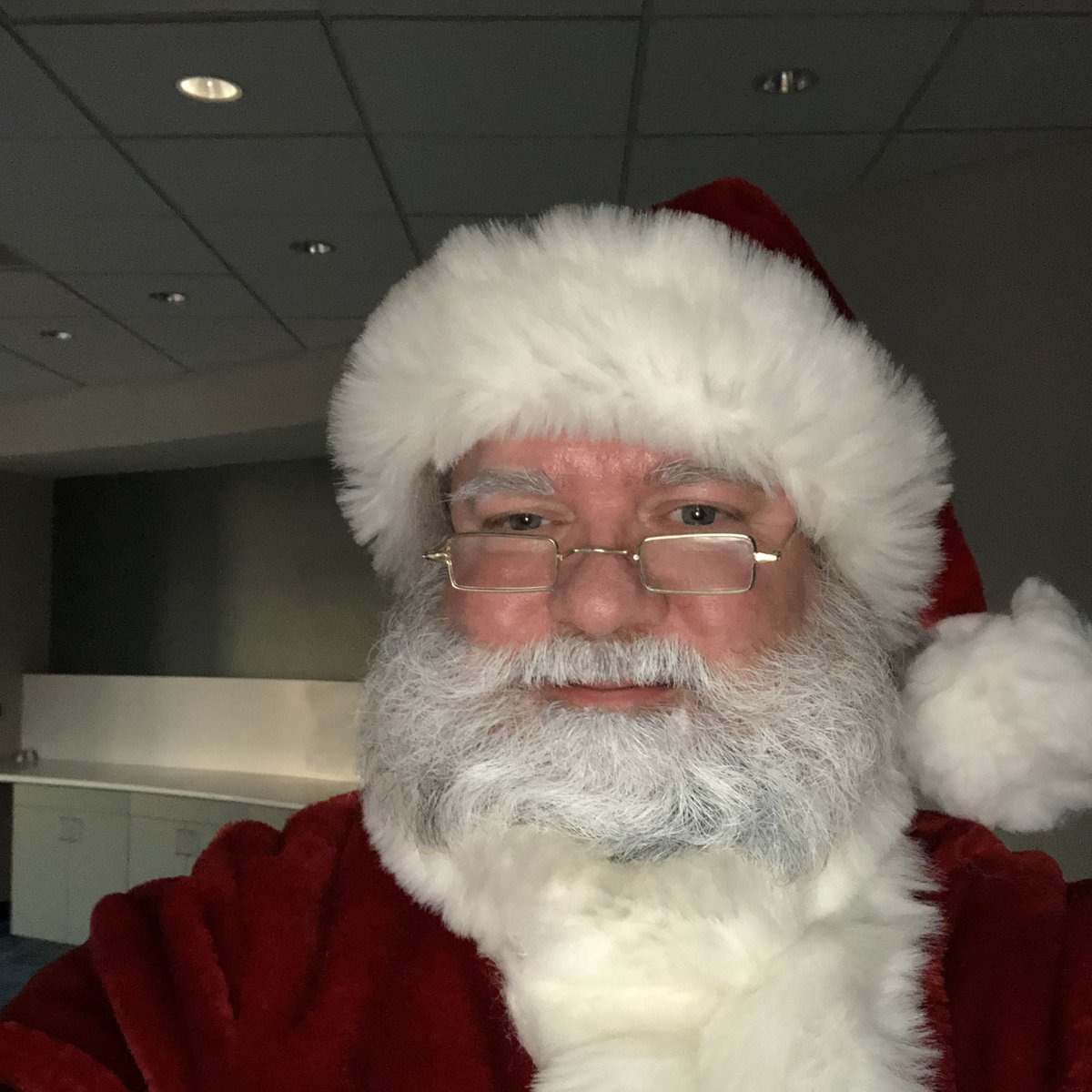 gfdempsey's tweet photo. @CecilyTynan Merry Christmas! https://t.co/exRdJEVVWy