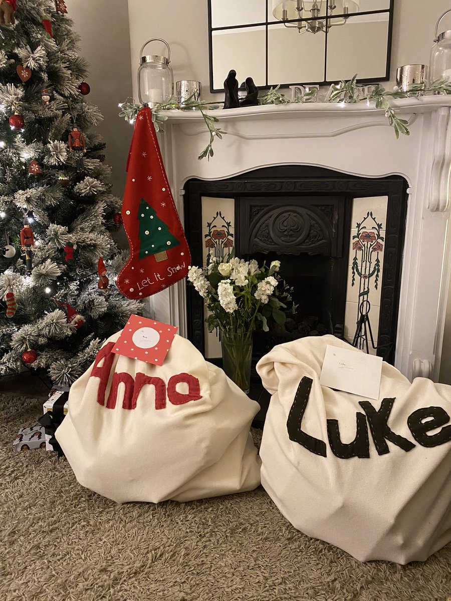 MrsBurgess5's tweet photo. He’s been! 🎅🏼 https://t.co/waMqzzXVll