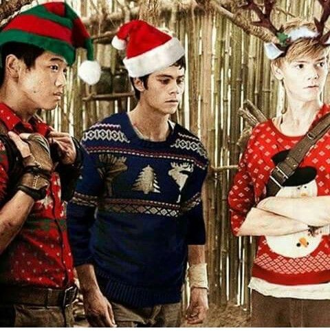 Laura45470298's tweet photo. MAZE RUNNER CHRISTMAS EDITION ✨✨✨🌲🌲🌲 https://t.co/W0qiFLzwMd