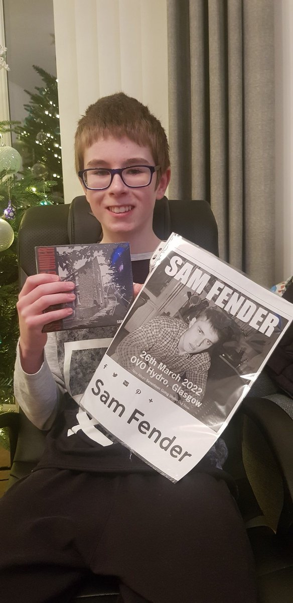 AllyGrant12's tweet photo. Connor happy with his signed @samfendermusic cd and hopefully off to see him in Glasgow in March ❤ https://t.co/qleyuONgCm
