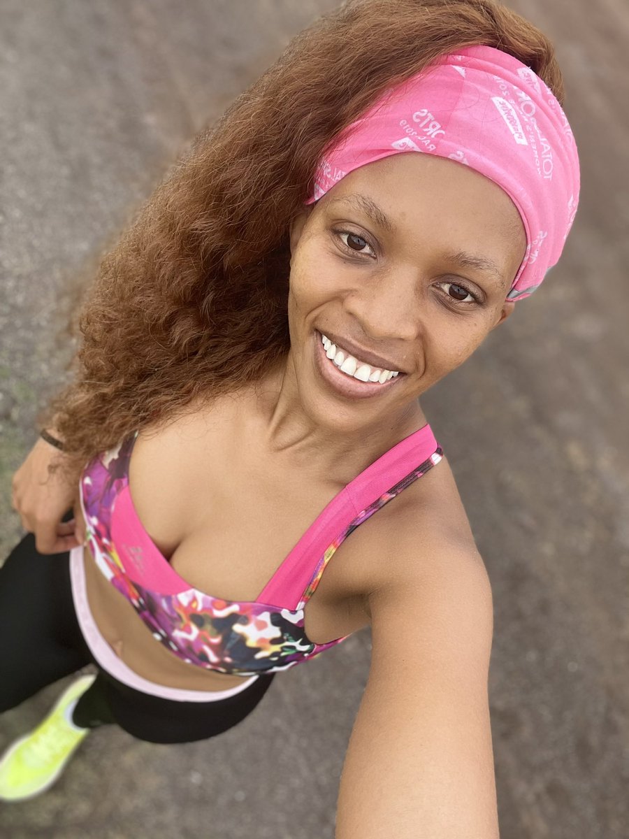 PoppyIsMyName's tweet photo. Christmas Run β
πππΎββοΈππ½
My plan was to run after Iβd eaten myself into a coma but I donβt think Iβll be able to move later.
Merry Christmas, friends ! β¨
Day 25/31 ππ½πͺπ½π
#RunningThroughDecember
#DecemberChallenge
#RunWithPoppy https://t.co/XOG7rFrMBx