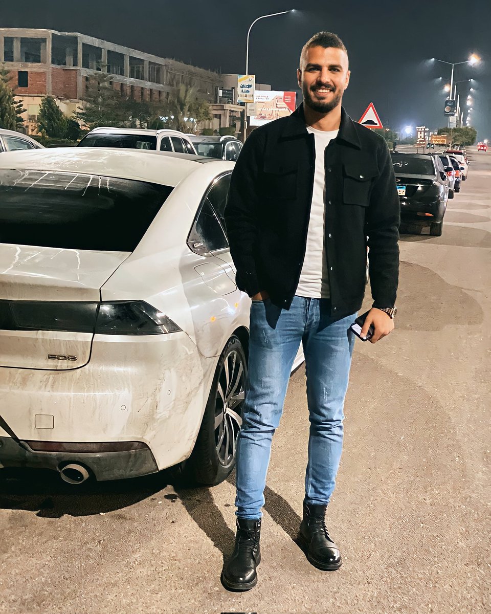 ما قل وكفى خير من ما كثر وألهى 🖤