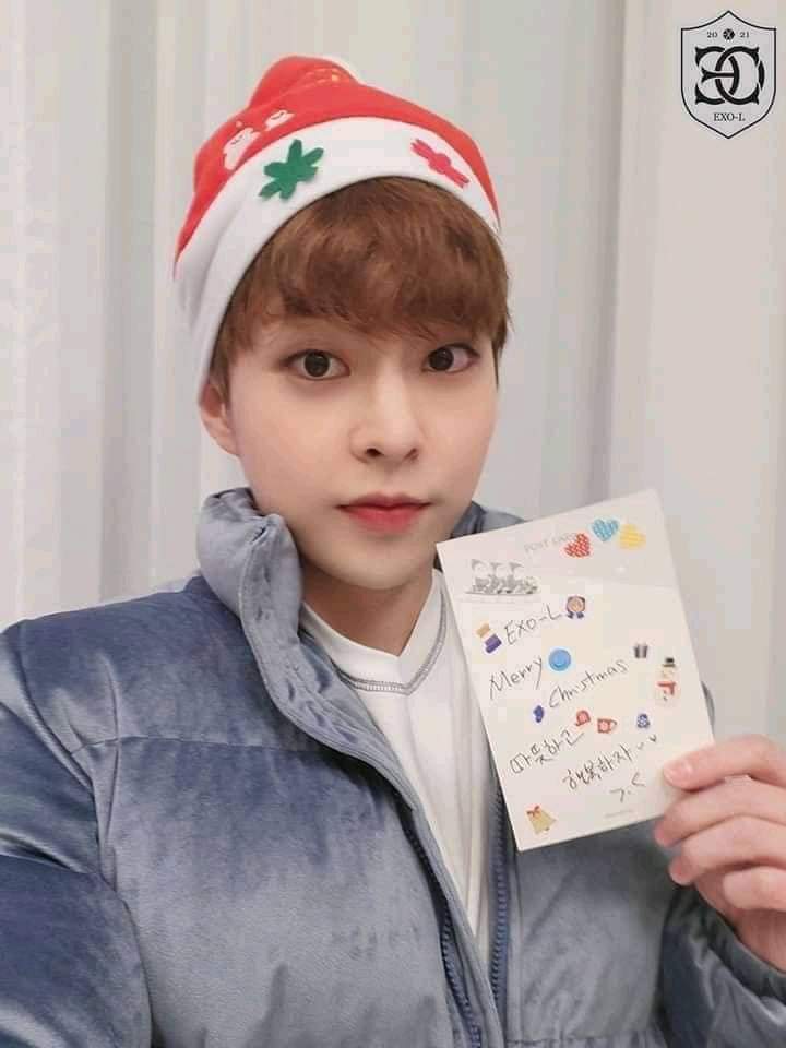 UnionXiumin's tweet photo. [211225] EXO-L ACE LYSN Updated 

New selca လေးနဲ့အတူထပ်ပြီးဆုတောင်းပေးလာတဲ့ ကလေးလေး။ ချစ်ဖို့ကောင်းလွန်းလိုက်တာ ဖွေးလုံးနေတာပဲ T T 

❄️: EXO-L Merry Christmas 
နွေးထွေးစွာနဲ့ပျော်ရွှင်ကြပါစေ ~💙 

ကလေးငယ်ကလည်းအများကြီးပျော်ရွှင် နွေးထွေးနေပါစေ ~ 

#Xiumin_Union_Myanmar https://t.co/7hfhsiG430