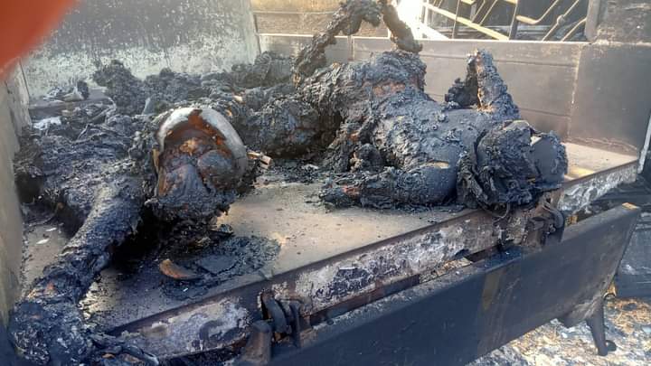 spring_2021's tweet photo. TW//Graphics 

According to KNDF, Military Council burned people including children and women with the vehicles in Moso Village, Phruso Tsp during the clash with KNLA on Dec 24.The identities of the victims have not been confirmed as only burnt bone have been left.

#Dec25Coup https://t.co/zWHDaHkFgi