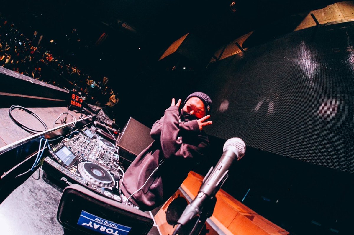 ACKYxHOMIES's tweet photo. 2021.12.23【NOiD】fes
久しぶりにスリアロ揃って楽しかった!
ゆーまありがとう!
ラストコーストあざした!
photo by @junpeihiyoshi
#THREEARROWS #NOiD #NOiDFES #NOiDっしょ #SUPERBEAVER泣いた https://t.co/pAfs5xfcIy