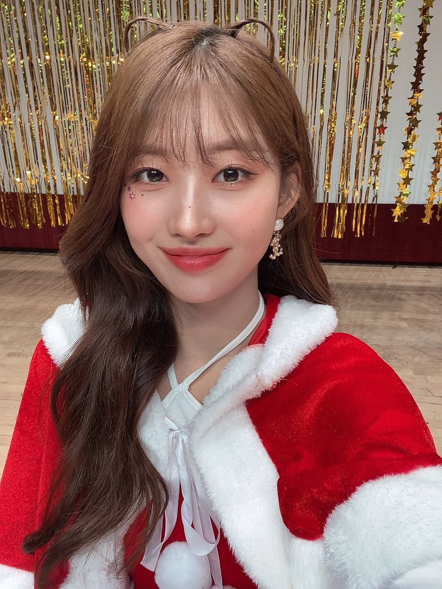 milkhyeon's tweet photo. 🎄 2021 사이버 크리스마스 🎄
❤메리크리스마스 윗 션💚

                               🔴🔴🔴
                             🔴🔴       ⚪️
                           🔴🔴🔴        ⭐ 
                        🔴🔴🔴🔴
                      🔴🔴🔴🔴🔴
                    ⚪️⚪️⚪️⚪️⚪️⚪️ https://t.co/5Xm3aRZt78