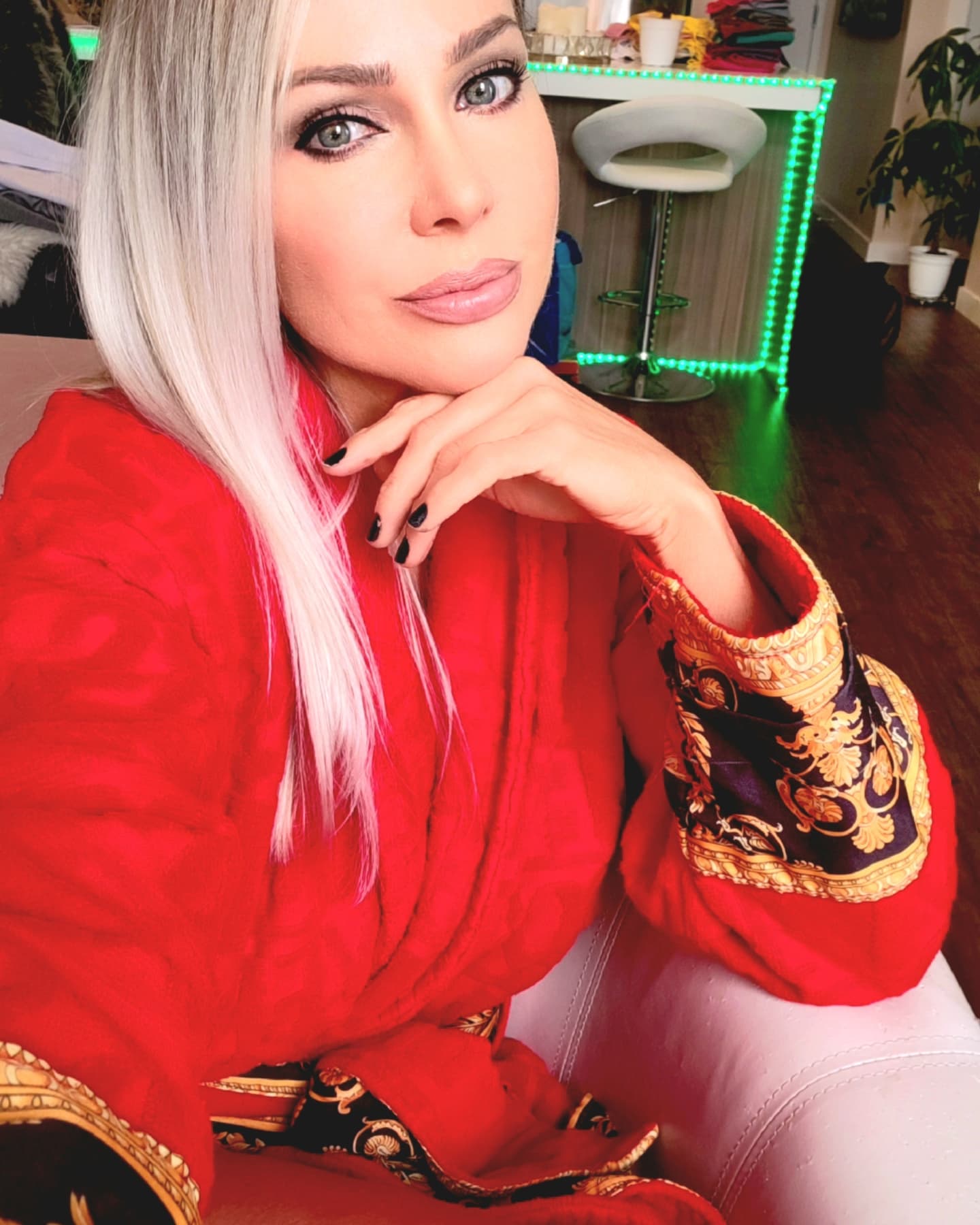 TW Pornstars - 1 pic. 👑 Miss Madison Stone 👑. Twitter. Happy holidays...you may be celebrating