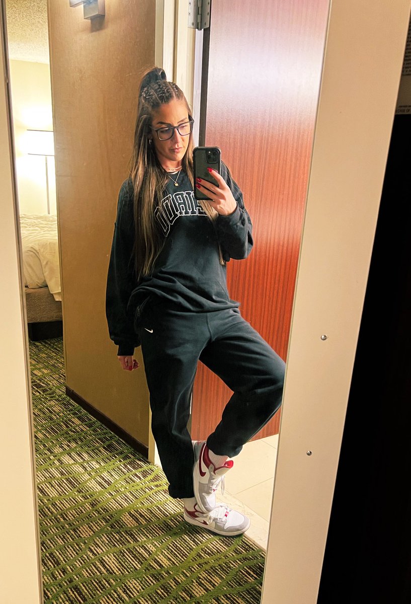 Toni (parody) tweet media