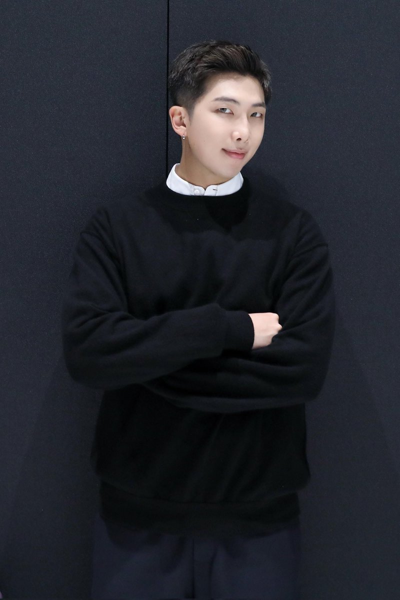www02w_'s tweet photo. [EXCLUSIVE For ARMY] Happy Holidays with BTS 'Behind The Scenes' (1) https://t.co/2XqgnUvhtl