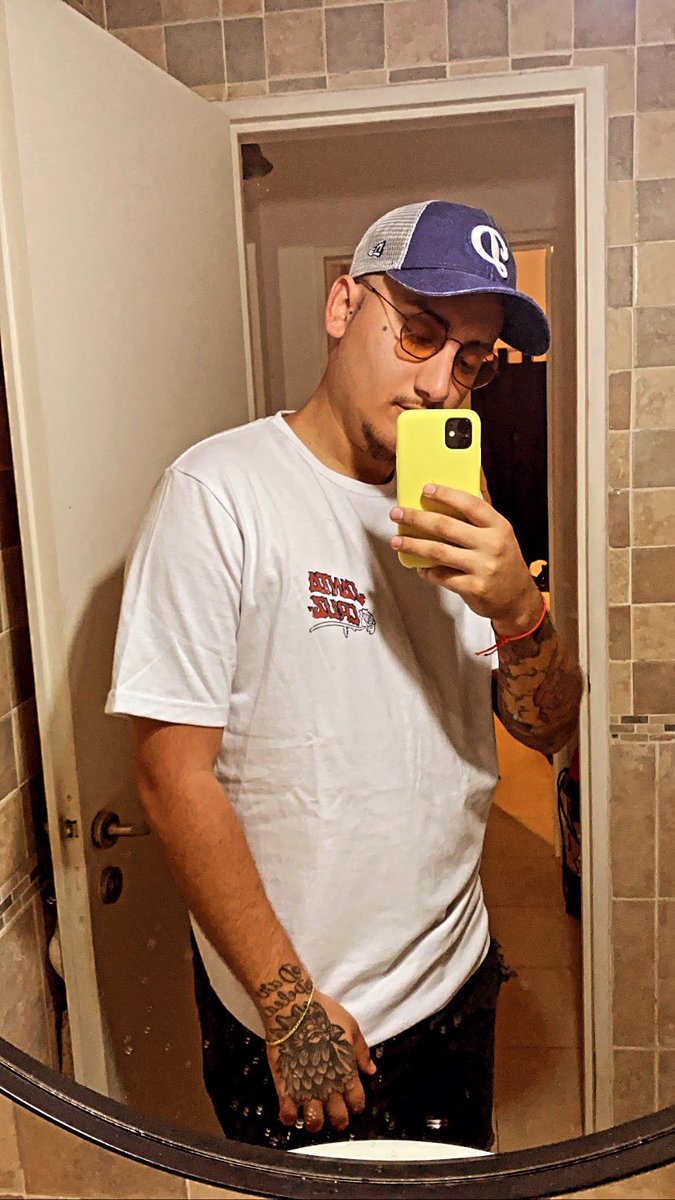 @Naydruss21 <a href="/procyonteam/">Procyon</a> @Rodrii_rms <a href="/giiuli23/">Giuuli</a> Feliz navidad mapache y nay.. aca estoy. Nomino a <a href="/ramuljascs/">Ramu</a> y a <a href="/aguerosergiokun/">Sergio Kun Aguero</a>