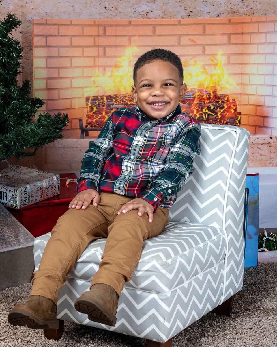 _himami's tweet image. ‘Twas the night before Christmas 🎄

Merry Christmas Eve y’all! ♥️