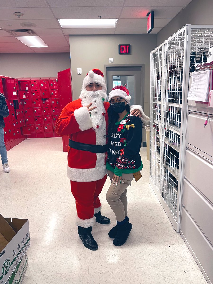 Have a safe merry Christmas everyone ! #T2102 ☃️💙🎄🤶❄️☕️