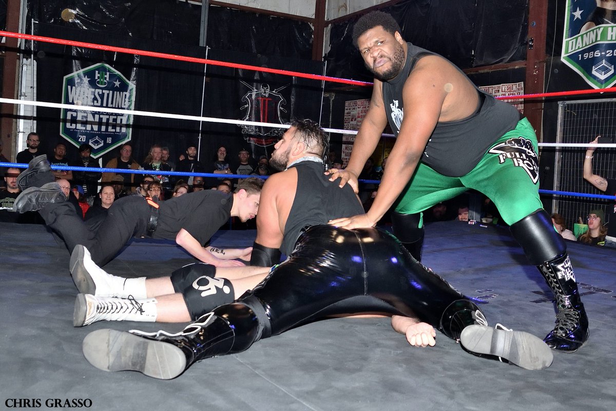 Ringsideguy's tweet photo. From @H2OWRESTLING 'Last November' #LastNovember Match 6 Tag Team Title Match @_ChrisBradley #KristianRoss vs. @EddyOnly8 @GregoryIron #44OH
5/5 https://t.co/RB6Jlh8OLD